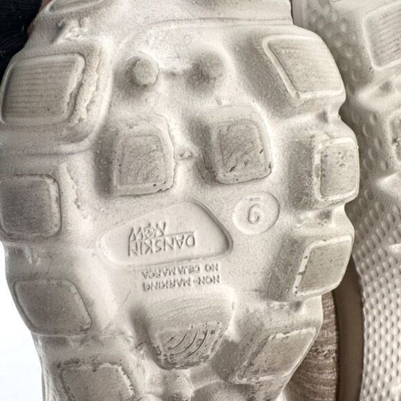 Danskin Now Women's Slip-on Tan Memory Foam Active Shoes Size 9 Cushion Flats - Picture 9 of 10